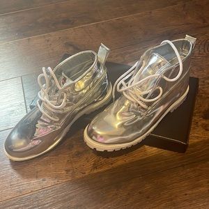 New (have not been worn), Size 6, Basinger.